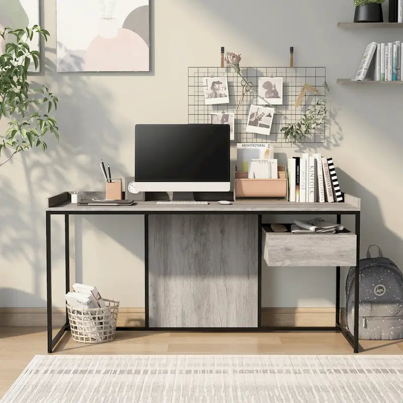 Bureau d'ordinateur en acier de 63 pouces avec ports USB