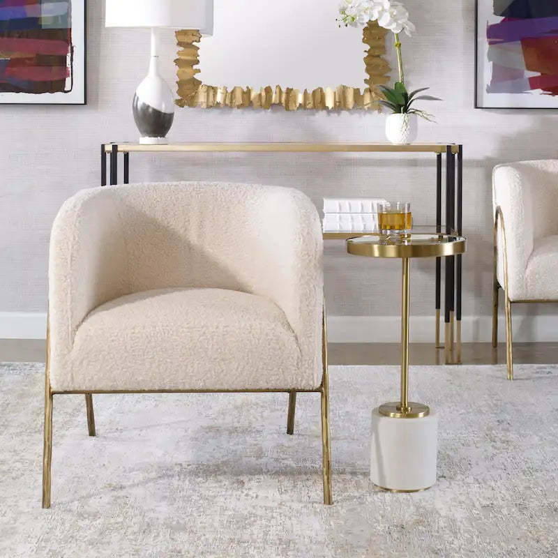 Fauteuil bas en peau de mouton blanc cassé - 27 pouces de largeur x 28,5 pouces de hauteur x 27 pouces de profondeur