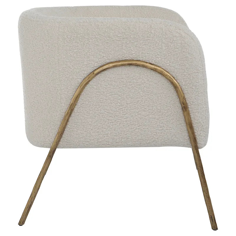Fauteuil bas en peau de mouton blanc cassé - 27 pouces de largeur x 28,5 pouces de hauteur x 27 pouces de profondeur