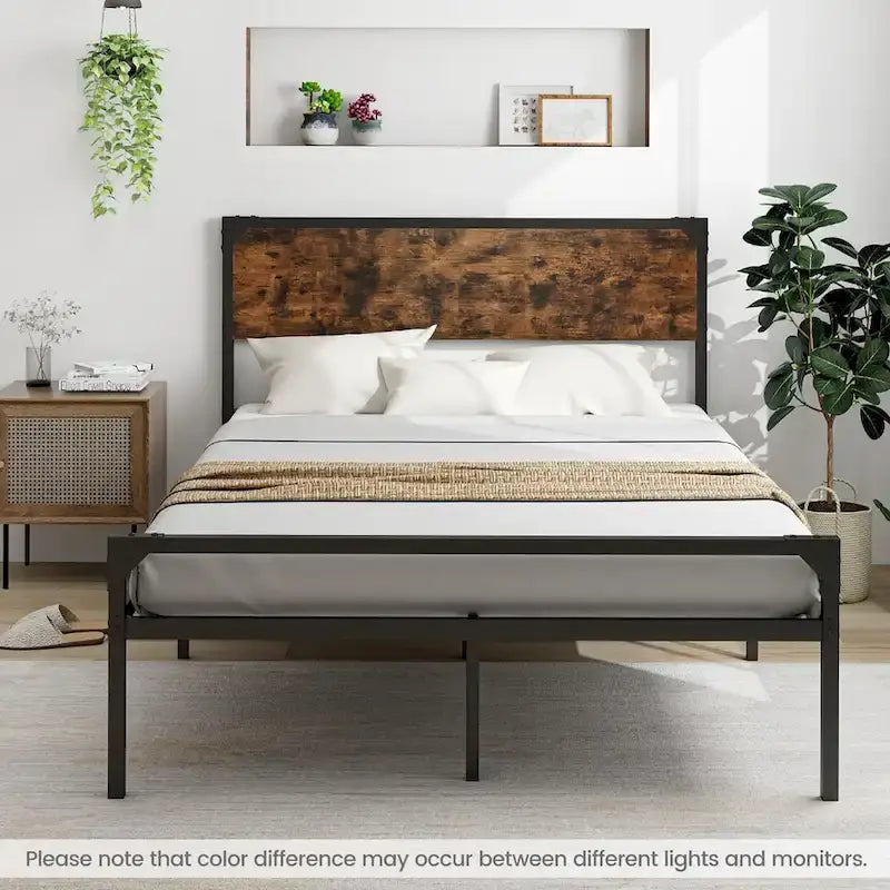 Lit plateforme double/grand format de style rustique avec tête et pied de lit