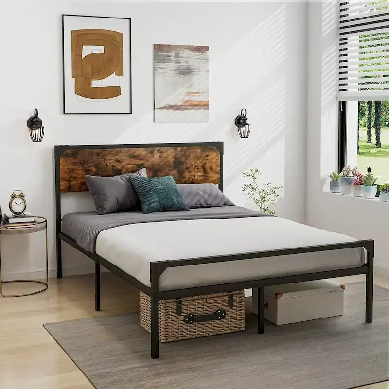 Lit plateforme double/grand format de style rustique avec tête et pied de lit